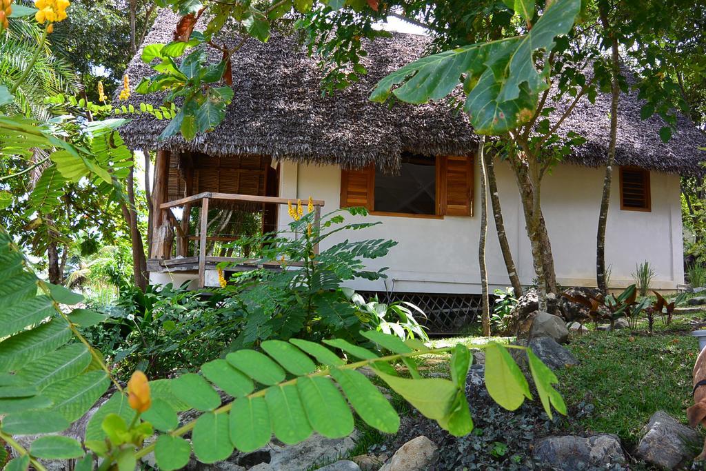 Coco Komba Lodge Nosy Komba ภายนอก รูปภาพ